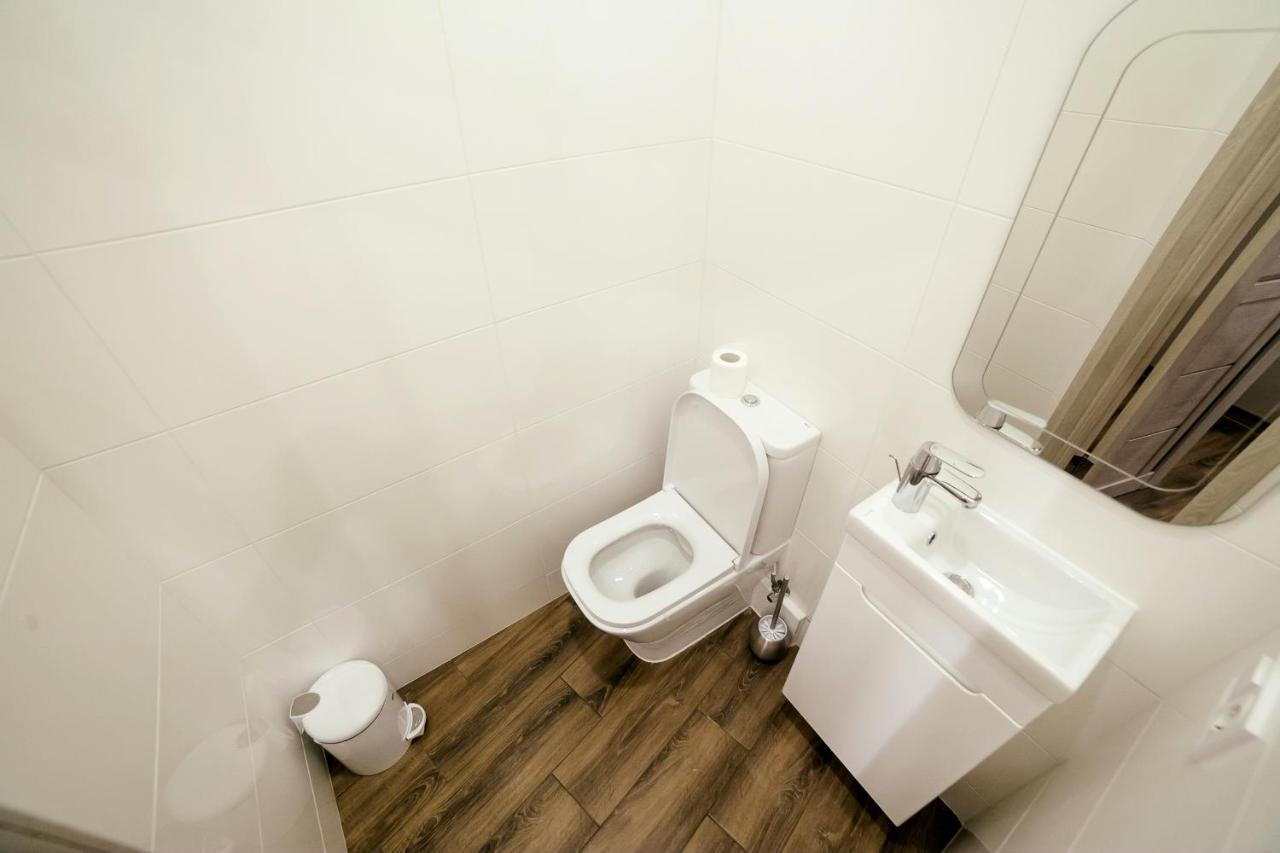 Lara Apartament 3 Lejlighed Lviv Eksteriør billede